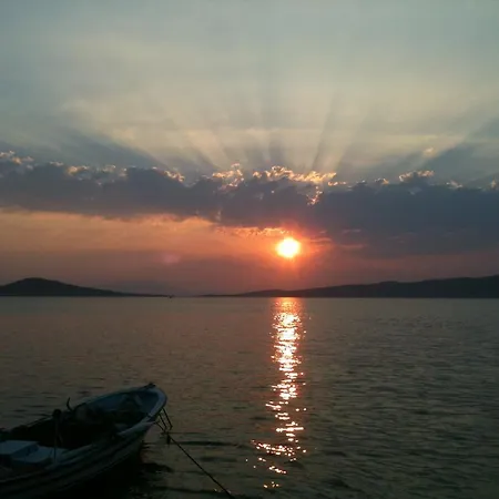 بيت ضيافة Tarihi Kuecuek Tas Konak *